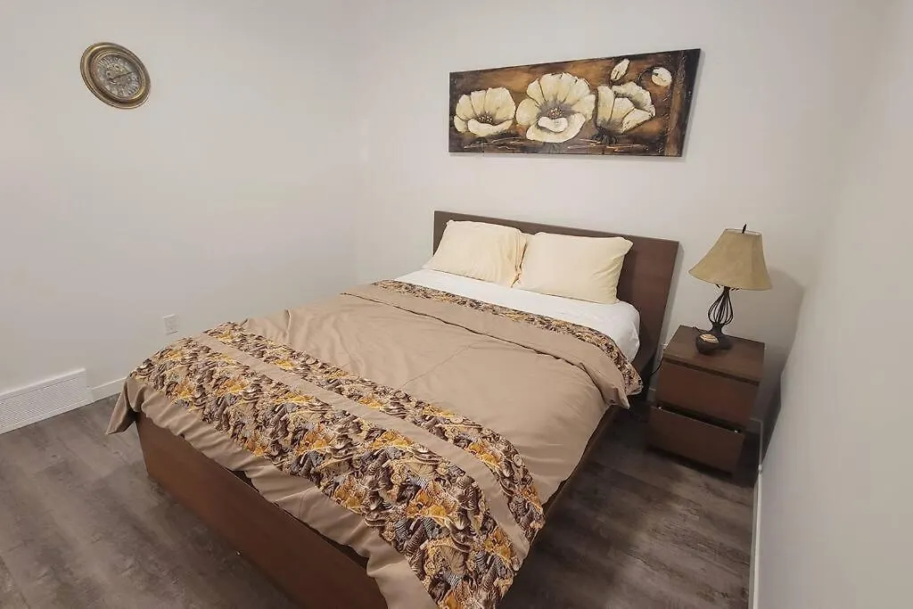 Appartamento Brand New Suite In The Lakes YYC