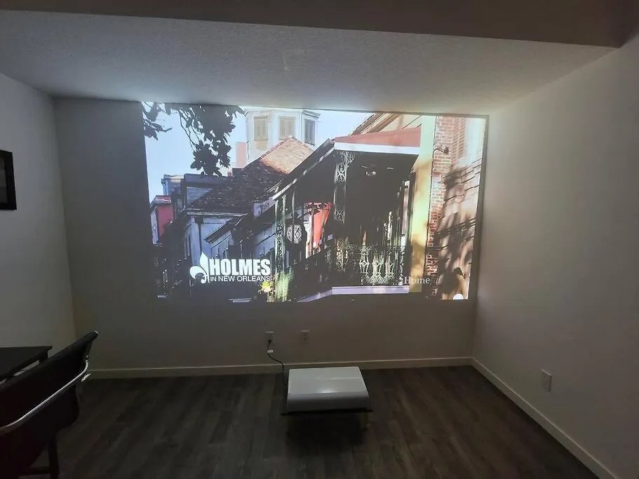 Appartamento Brand New Suite In The Lakes YYC